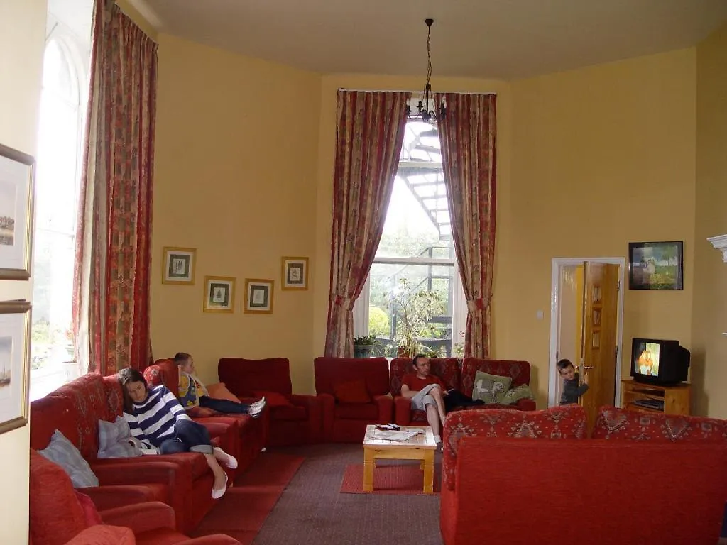 Killarney International Hostel 3*,