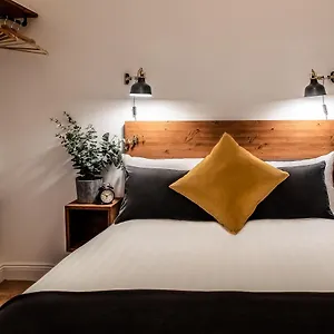 Black Cat Inn Galway